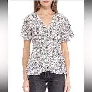 $58  Bobeau Natalia New Flutter Sleeve Faux Wrap Top | L